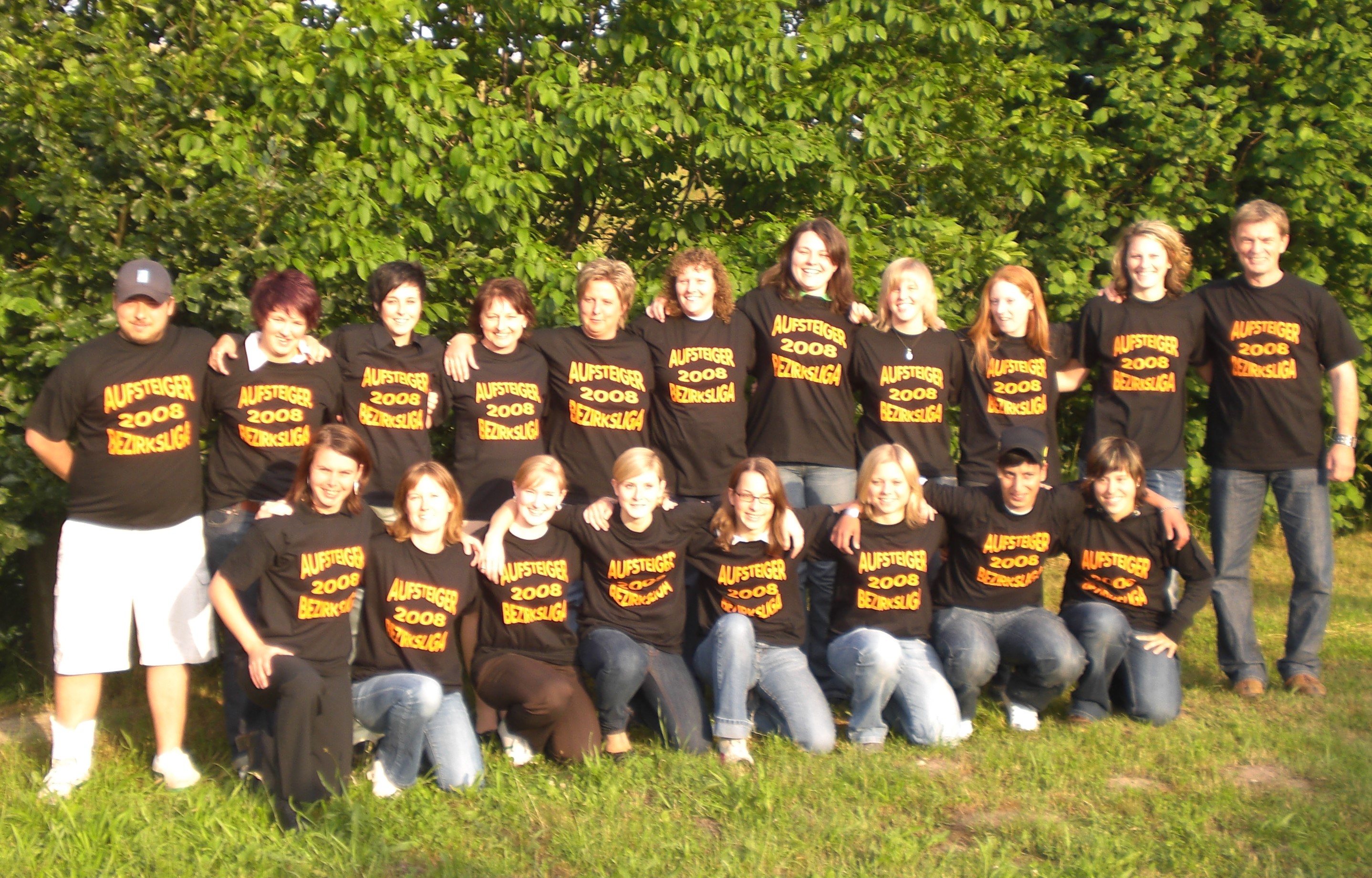 Spielszene aus der zweiten Halbzeit des Relegationsspiels 2008