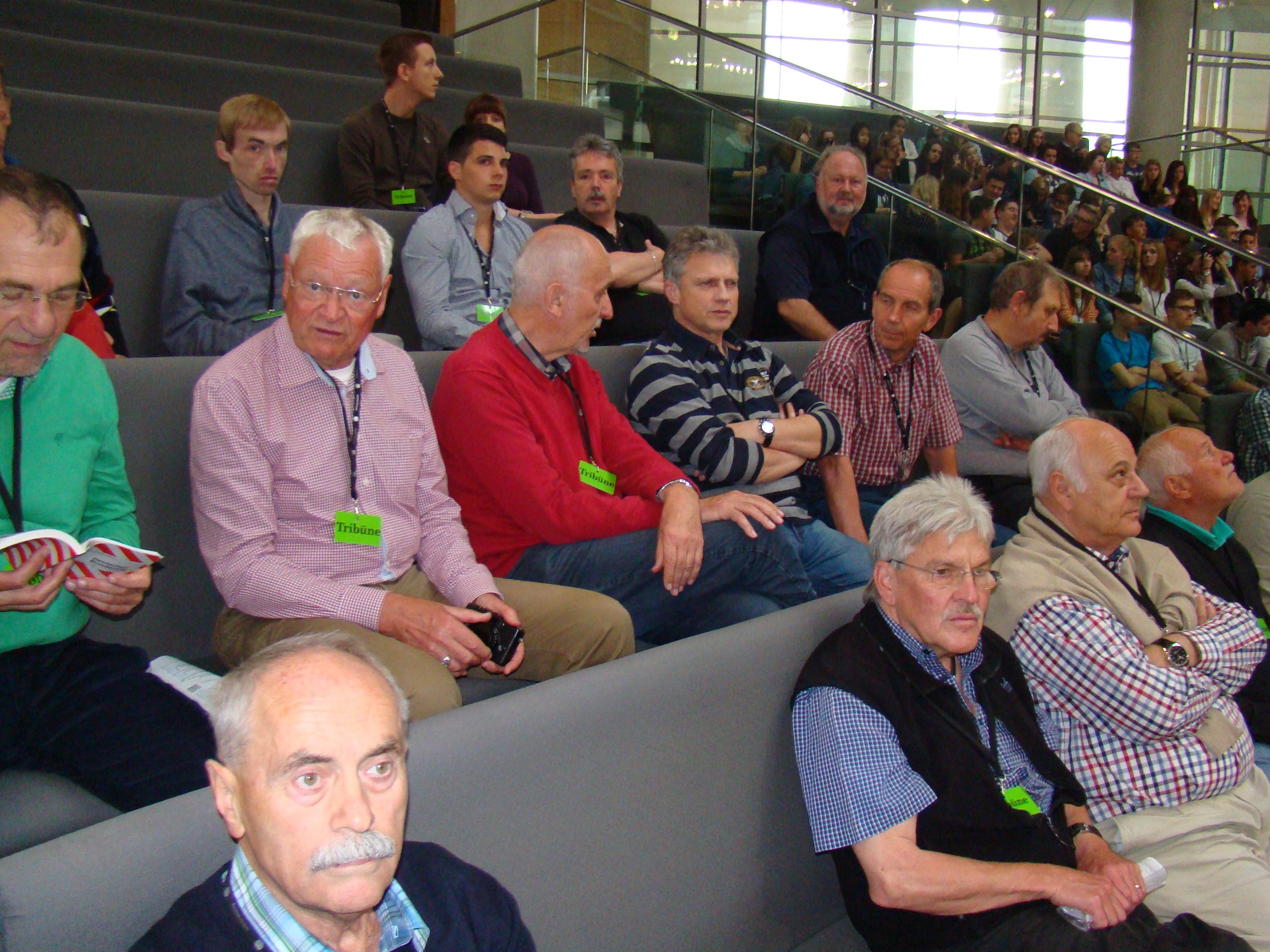 Die Eintracht-Wandergruppe auf ihrer Fahrt nach Berlin 2014