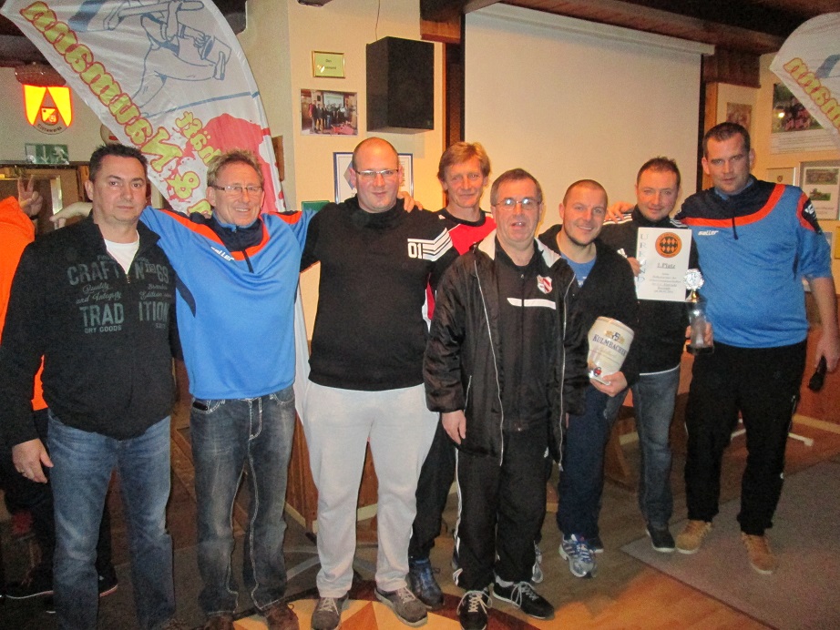 Helferteam beim Rauh & Naumann Hallen-Cup