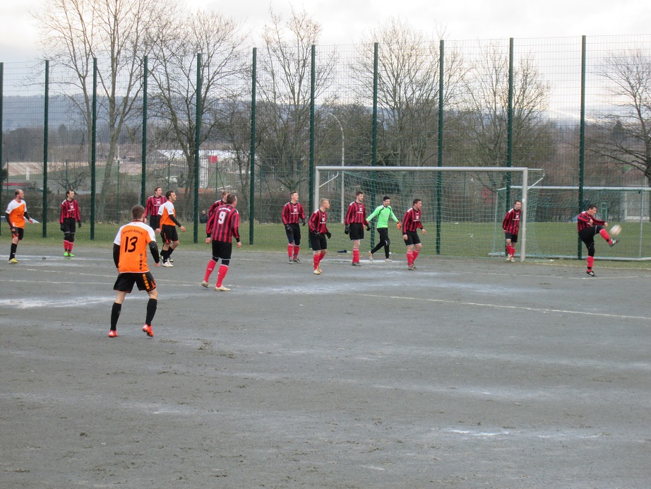 Der Ball will nicht ins Tor – Testspiel gegen den SV Bieberbach