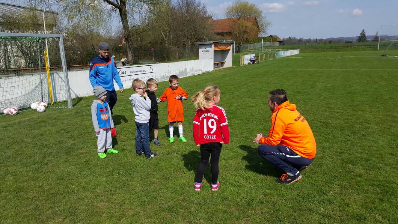 Tolles 1. Kinder-Schnupper-Training beim FC Eintracht