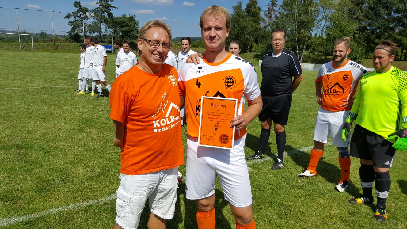Benjamin Heyer für über 300 Spiele im Seniorenbereich geehrt