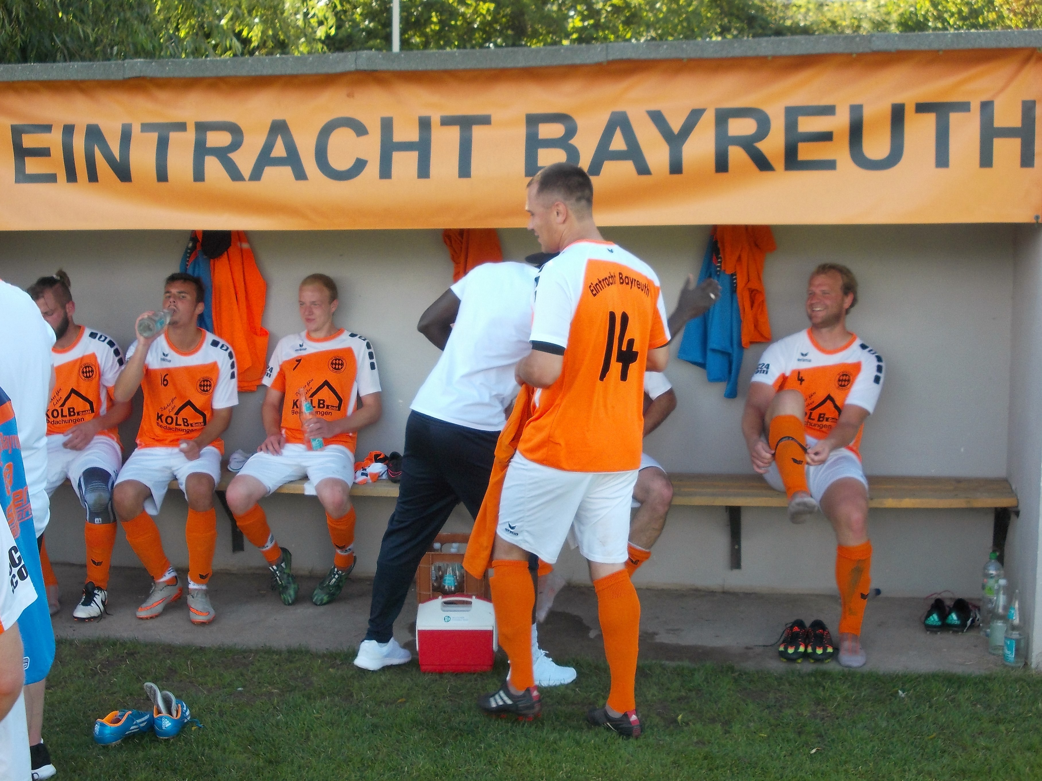Strahlende Gesichter nach dem 8:0 gegen Warmensteinach