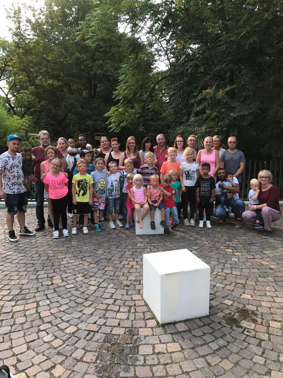 Reisegruppe der Eintracht-Jugend beim Ausflug in den Zoo Leipzig 2017