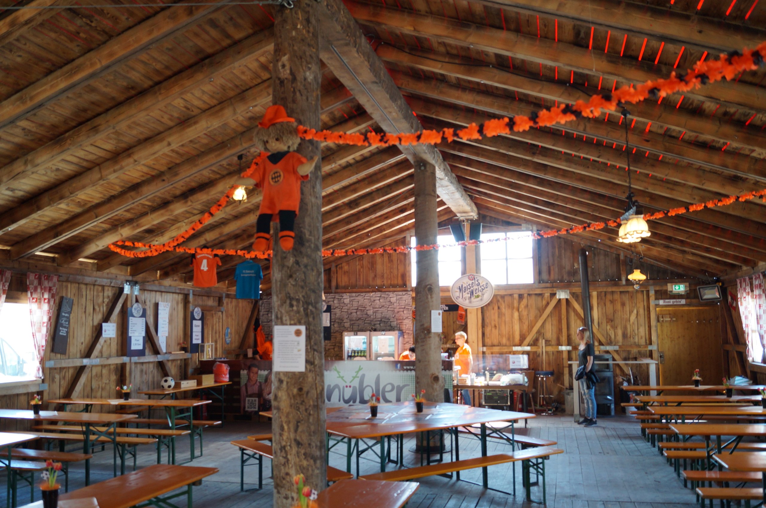 Impressionen von der Eintracht-Hütte auf dem Frühlingsfest 2019
