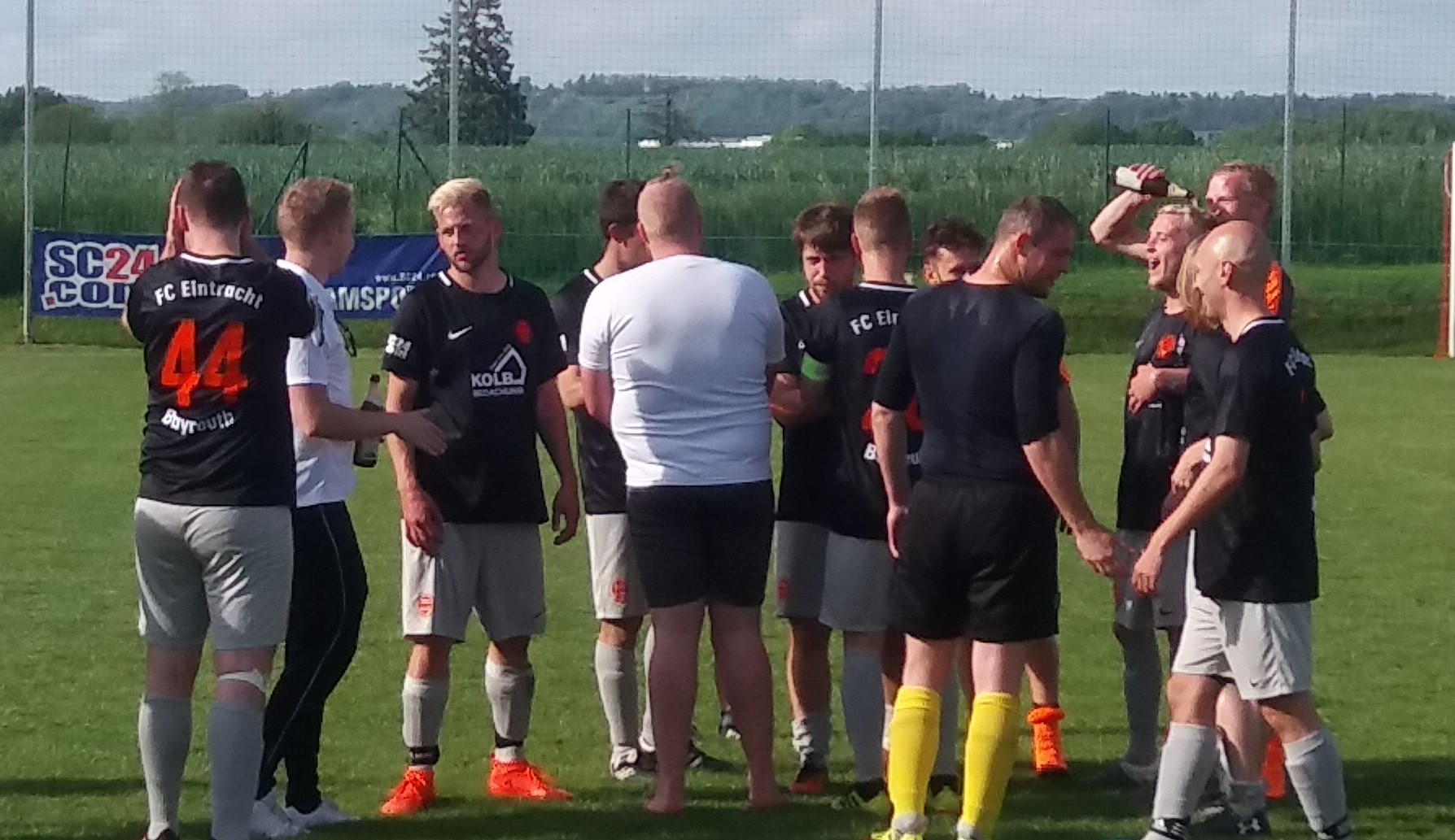Jubel nach dem 3:1-Treffer von Michael Schreiner-Schelhorn gegen die SpVgg Goldkronach