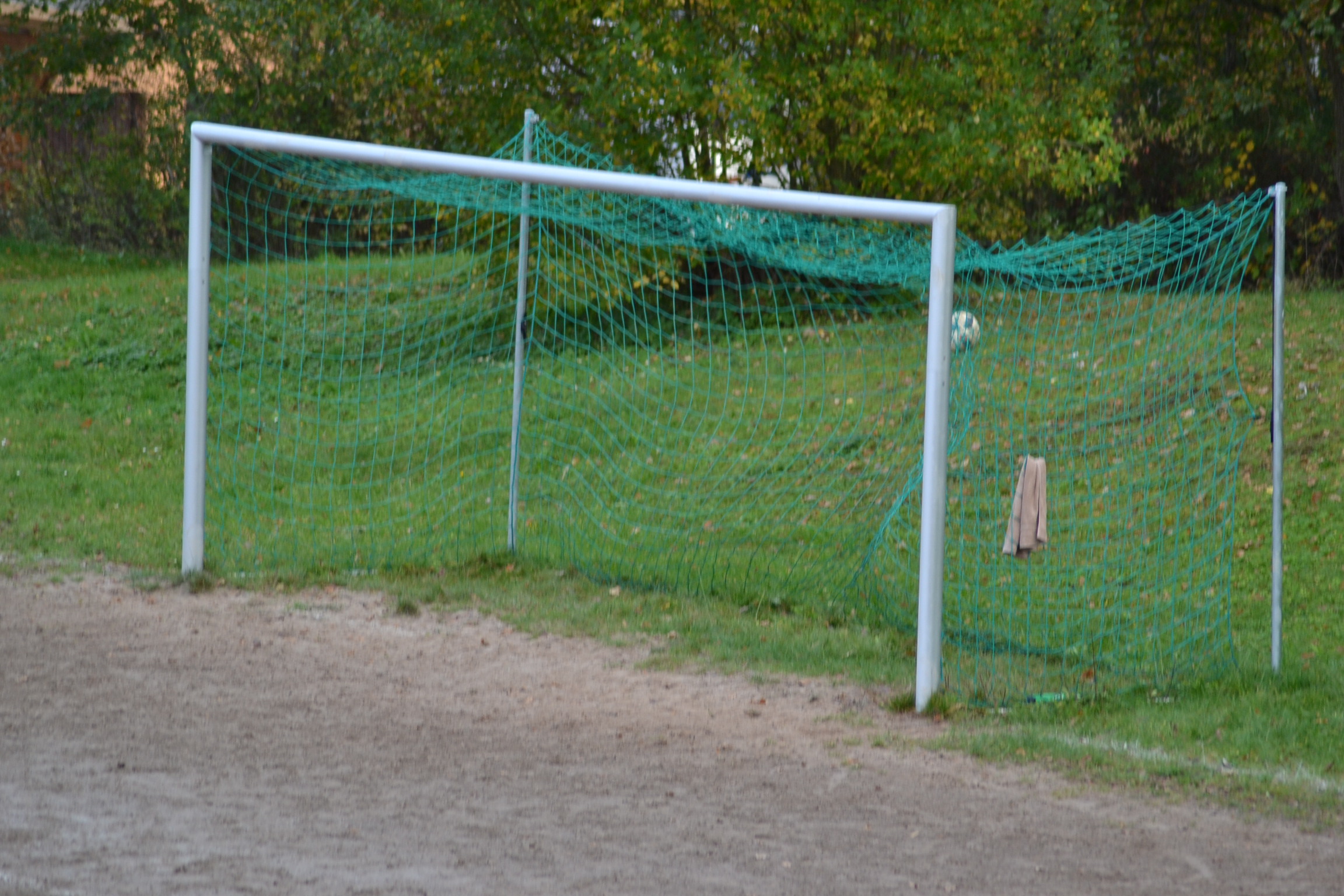 Der Ball zappelt in unserem Netz – Matthias Dames verkürzt auf 1 : 3