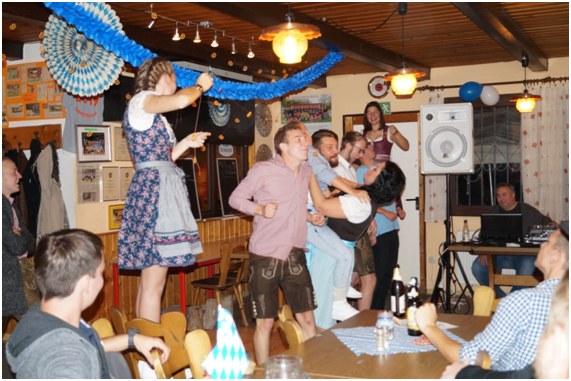 Maßkrugstemmen beim Eintracht-Oktoberfest