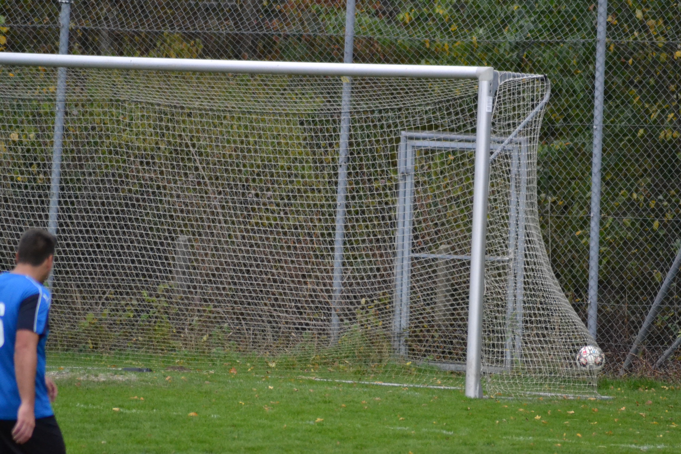 55. Minute: Das 2 : 0, weil Daniel Heublein genau Maß genommen hatte