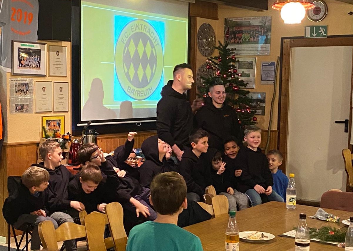 Weihnachtsfeier der E- und F-Jugend im Sportheim
