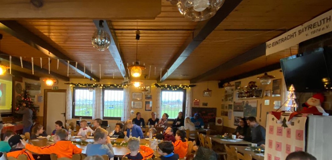 Weihnachtsfeier der E- und F-Jugend im Sportheim