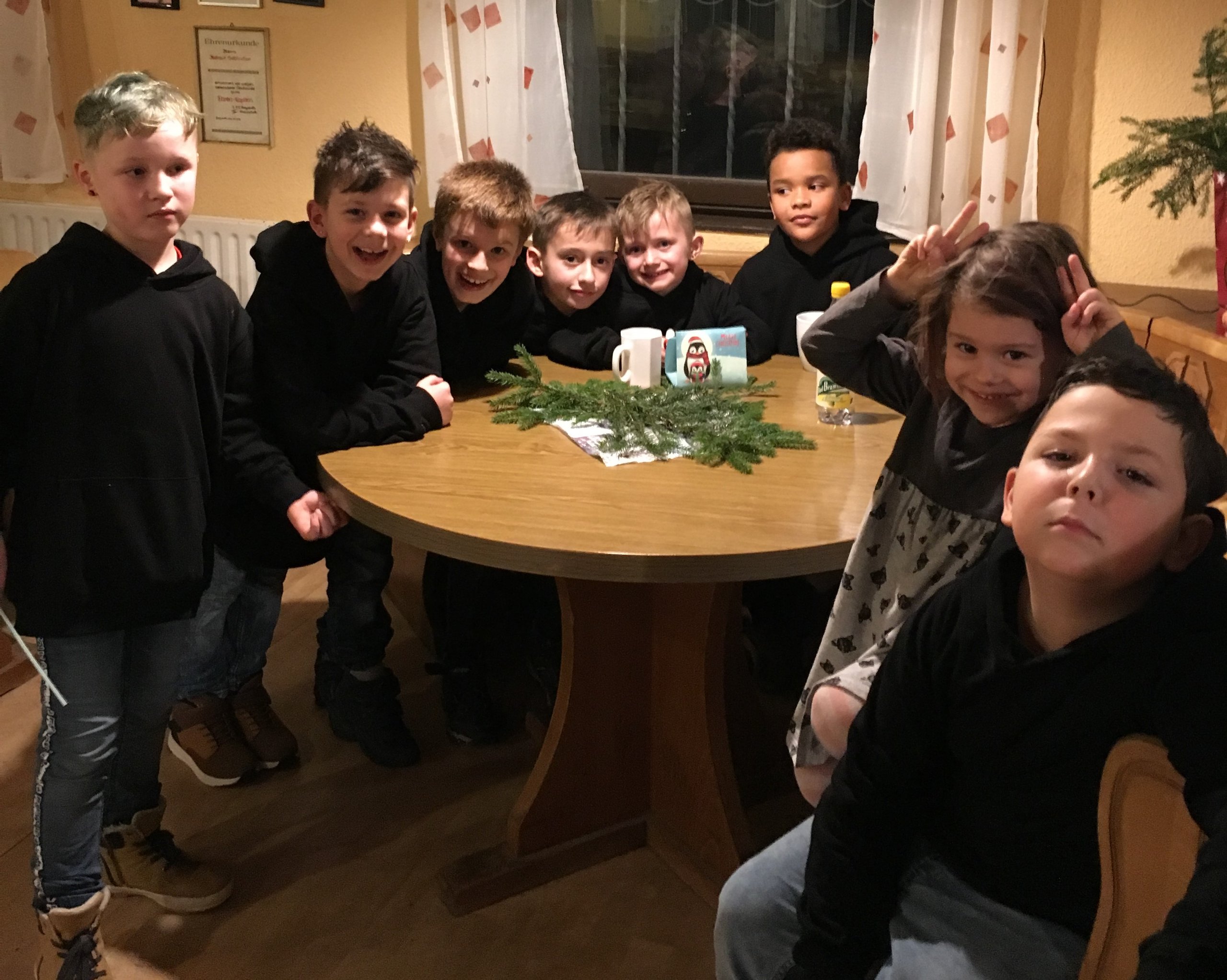 Weihnachtsfeier der E- und F-Jugend im Sportheim