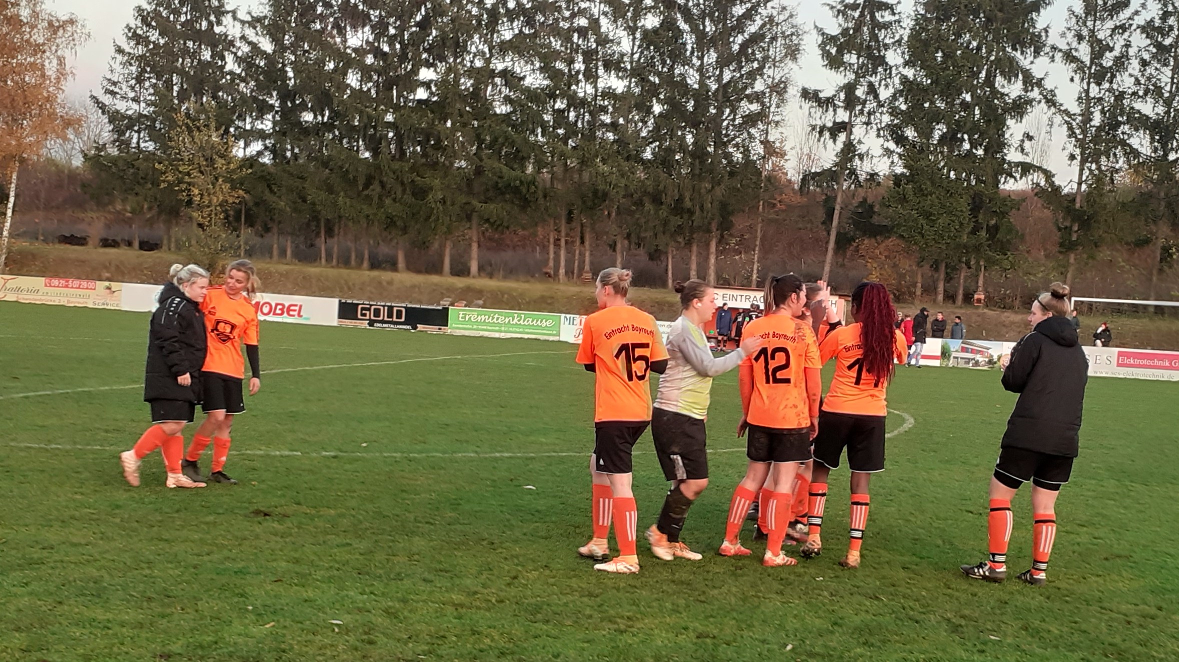 Erleichterung bei den Eintracht-Frauen nach dem 1:0 gegen den SV Wernsdorf