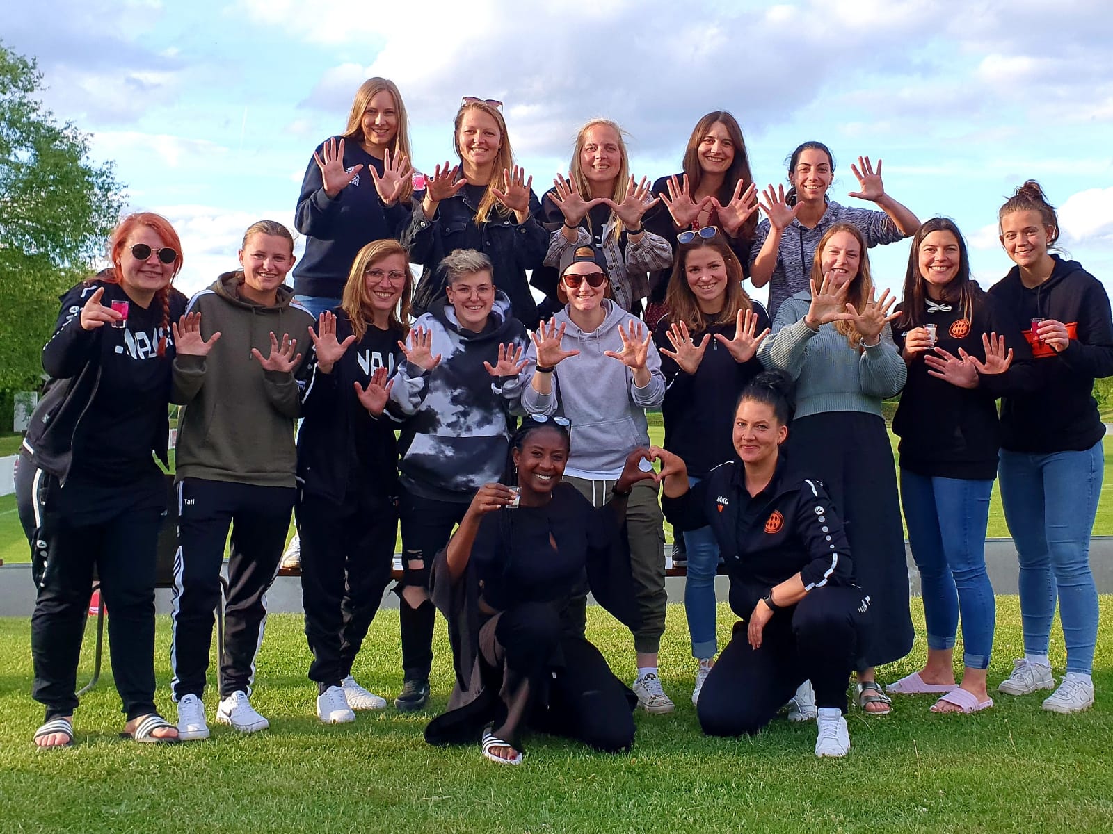 FC Eintracht Bayreuth Frauen nach dem 1:1 gegen den 1. FFC Hof 2
