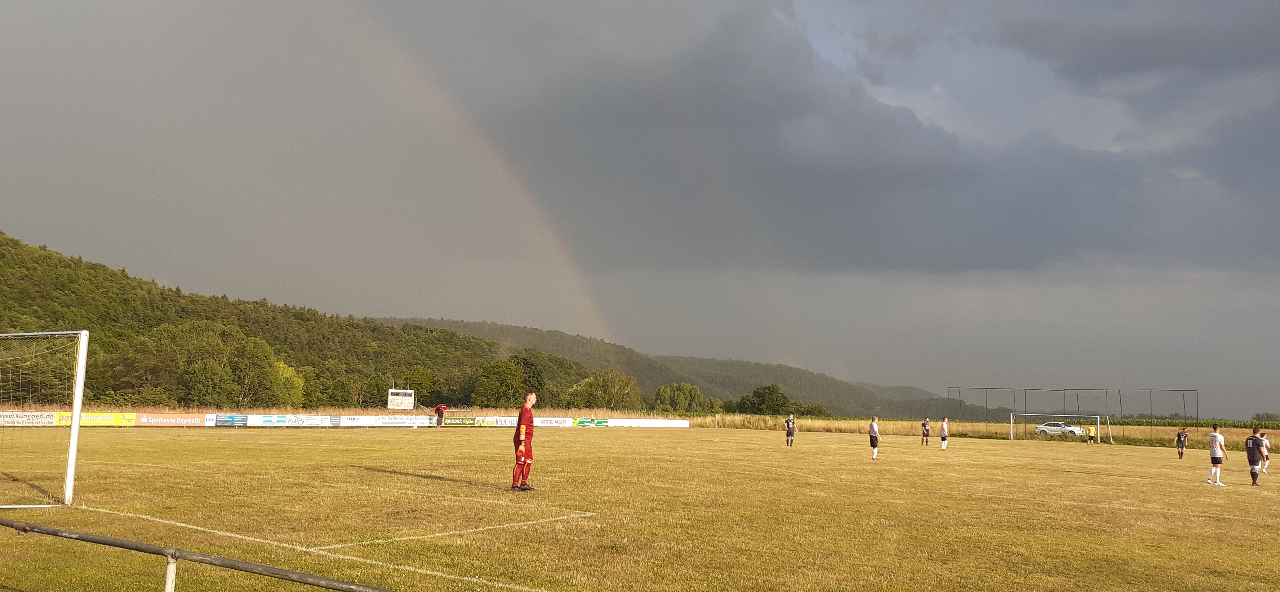 Die zweite Halbzeit bringt unter dem Regenbogen die Tore