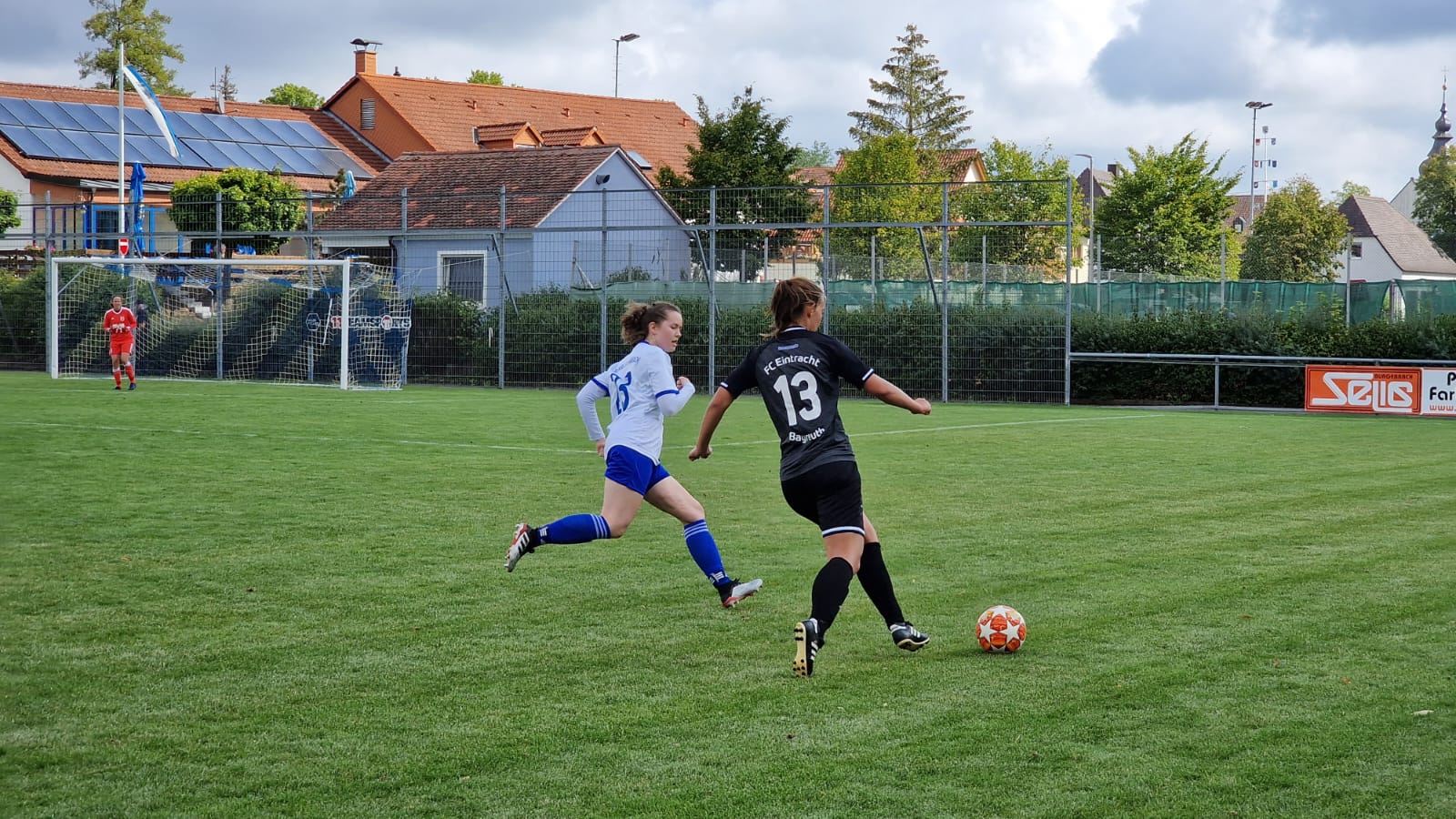 Nathalie Hartmann mit kontrollierter Ballbehandlung