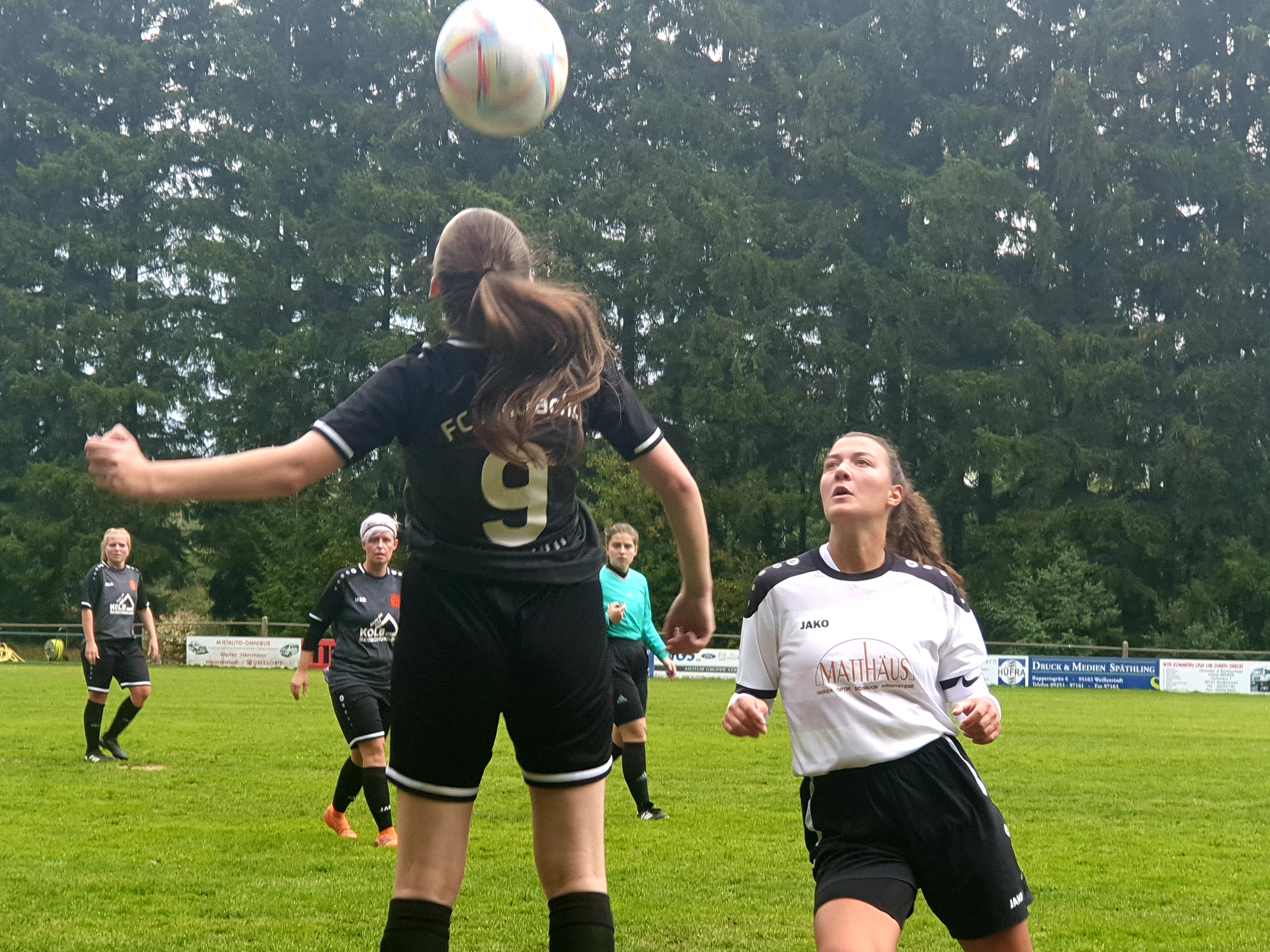FC Eintracht Bayreuth Frauen bei der SpVgg Weißenstadt