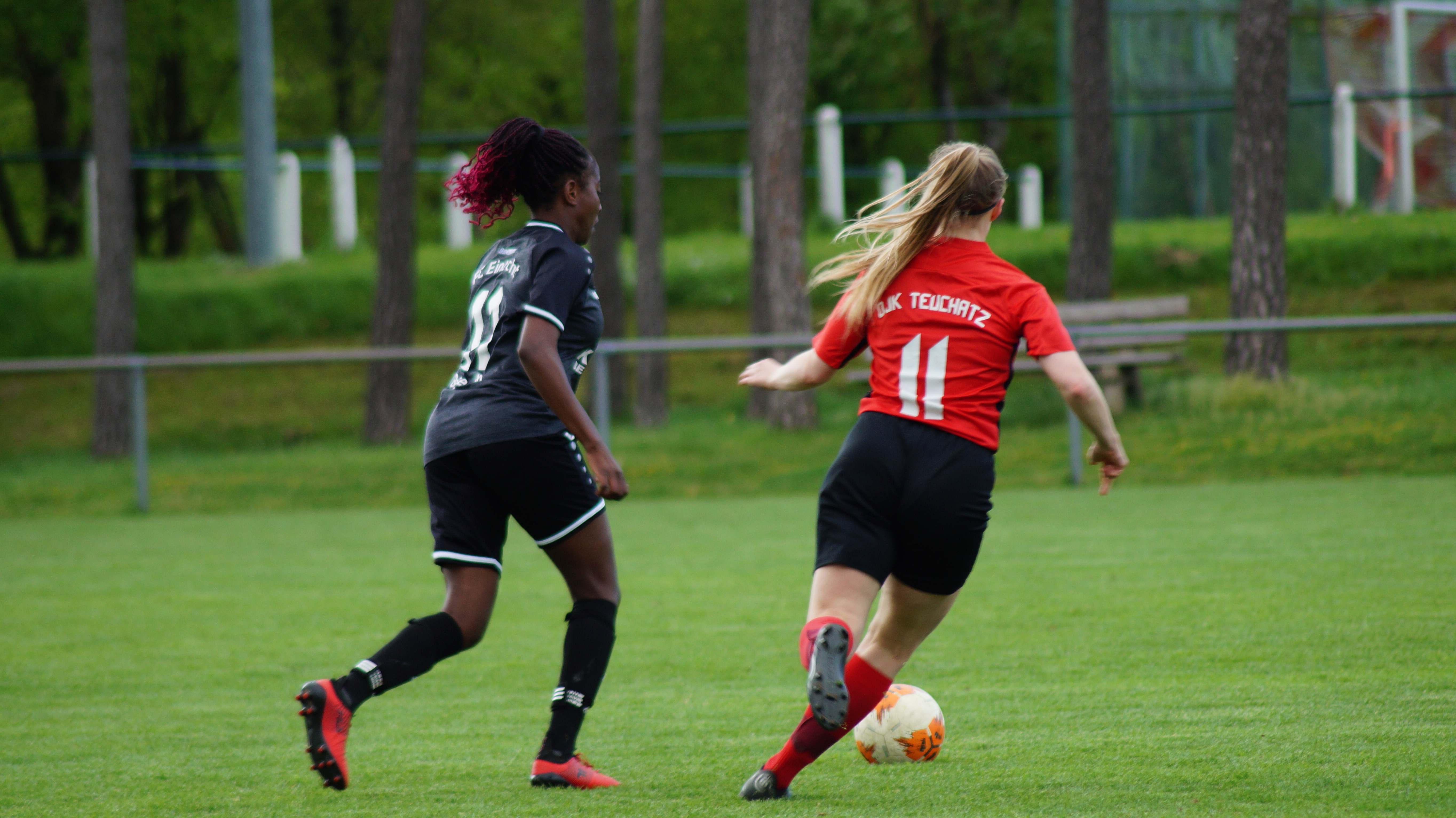 FC Eintracht Bayreuth Frauen bei der DJK Teuchatz