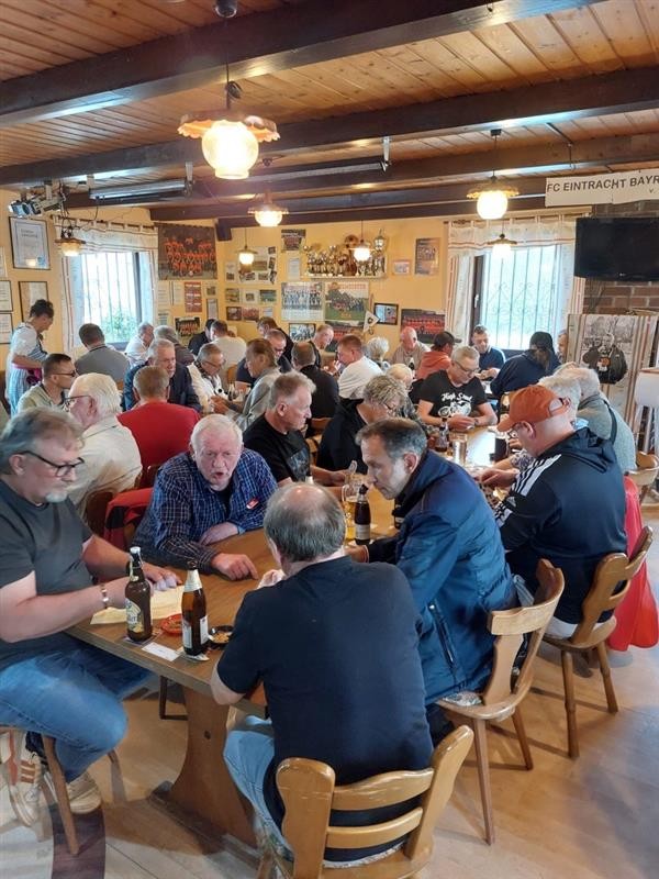 Teilnehmer beim Preisschafkopf im Sportheim Obere Röth