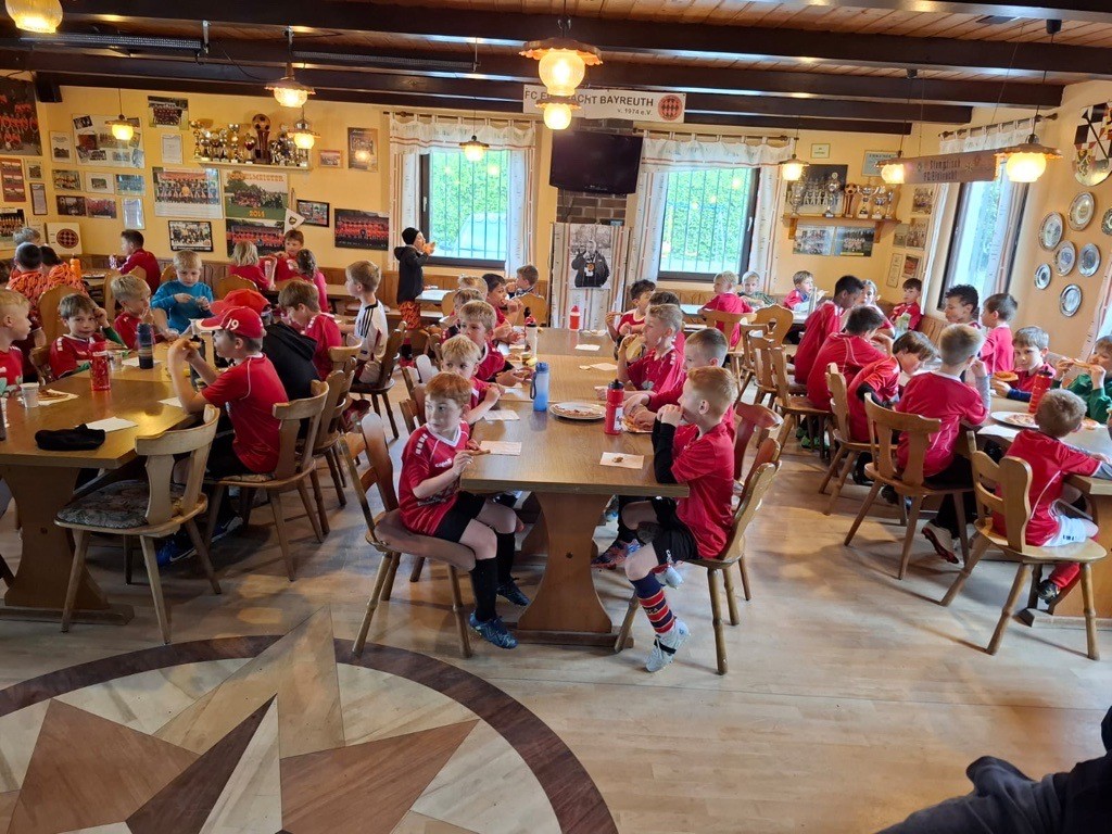 Gruppenbild beim Camp der Armin-Eck-Fußballschule