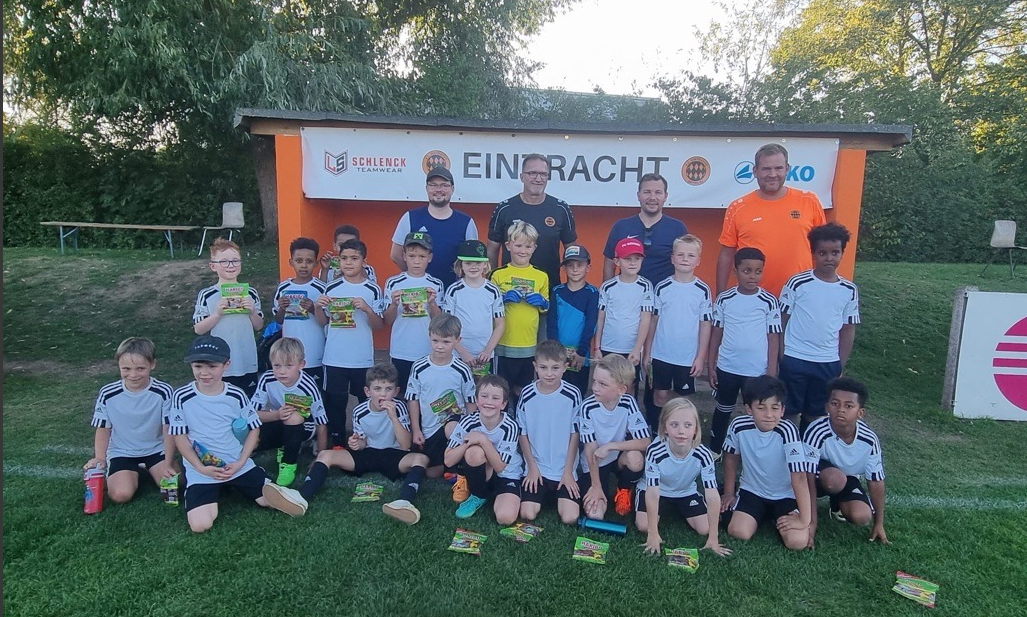 Die F-Junioren beim heimischen Kinderfestival auf der Oberen Röth